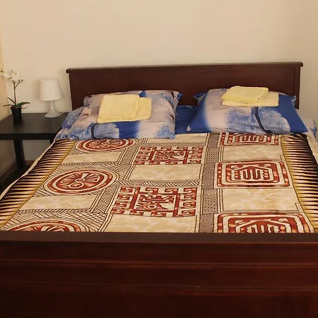 Hostal Garden *