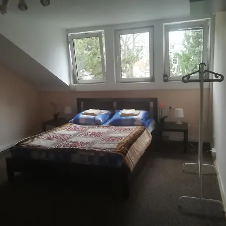 Hostal Garden *
