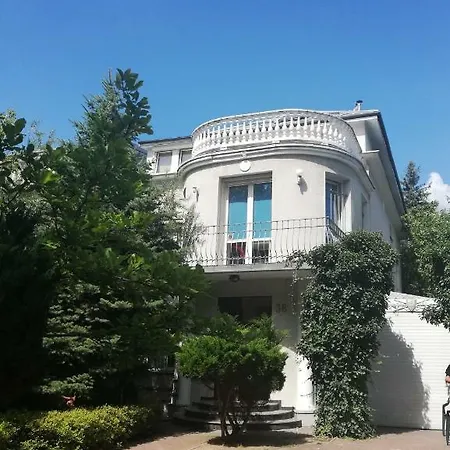 Garden Hostel Varsó